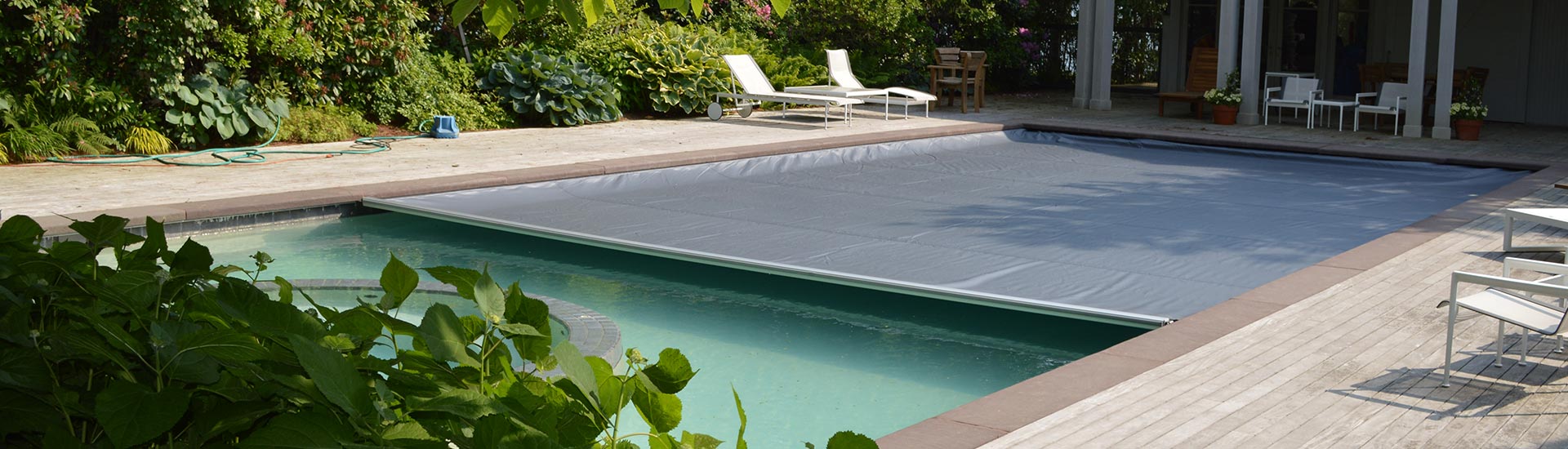 automatic pool cover instead of fence